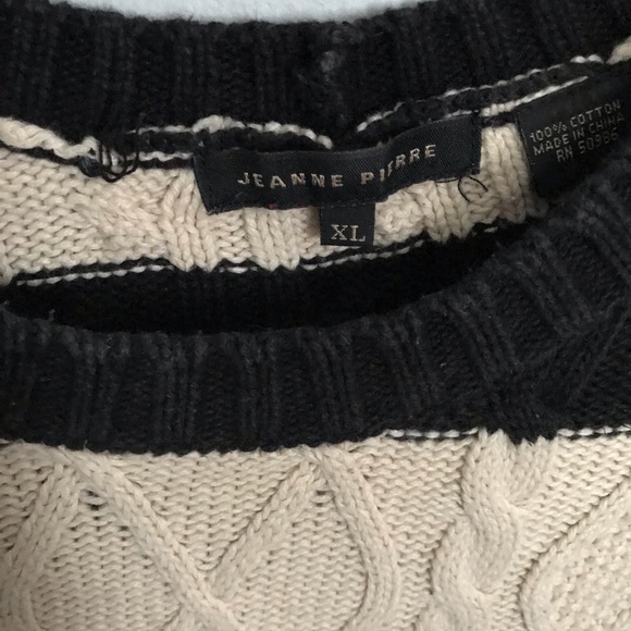 Block and white block stripped sweater - Picture 2 of 2